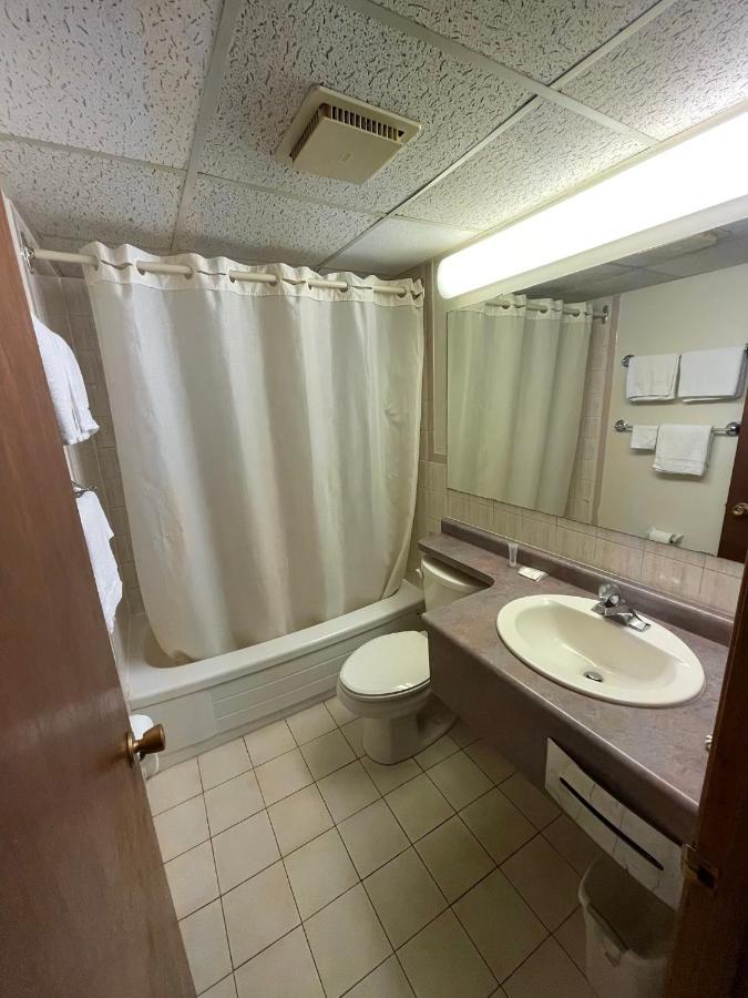 6032 Persepolis Inn Ніагара-Фоллс Екстер'єр фото